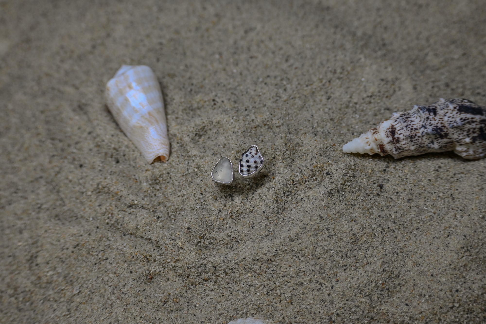 Hawaii Ring - Sprinkled Shell